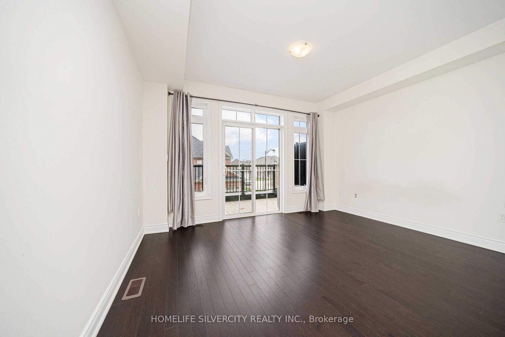 Photo 7 of 349 Inspire Boulevard, Brampton, Sandringham-Wellington North — HOMEH
