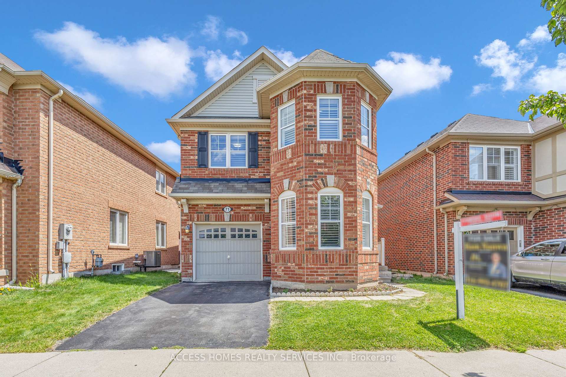 Photo 7 of 71 Haverty Trail, Brampton, Northwest Brampton — HOMEH
