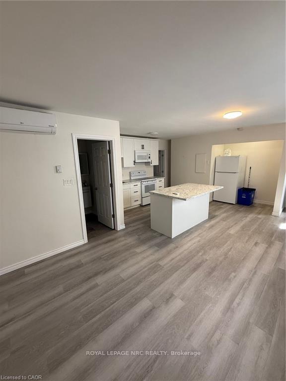 Photo 6 of Unit 4, 72 Hartzel Road, St. Catharines, Secord Woods — HOMEH