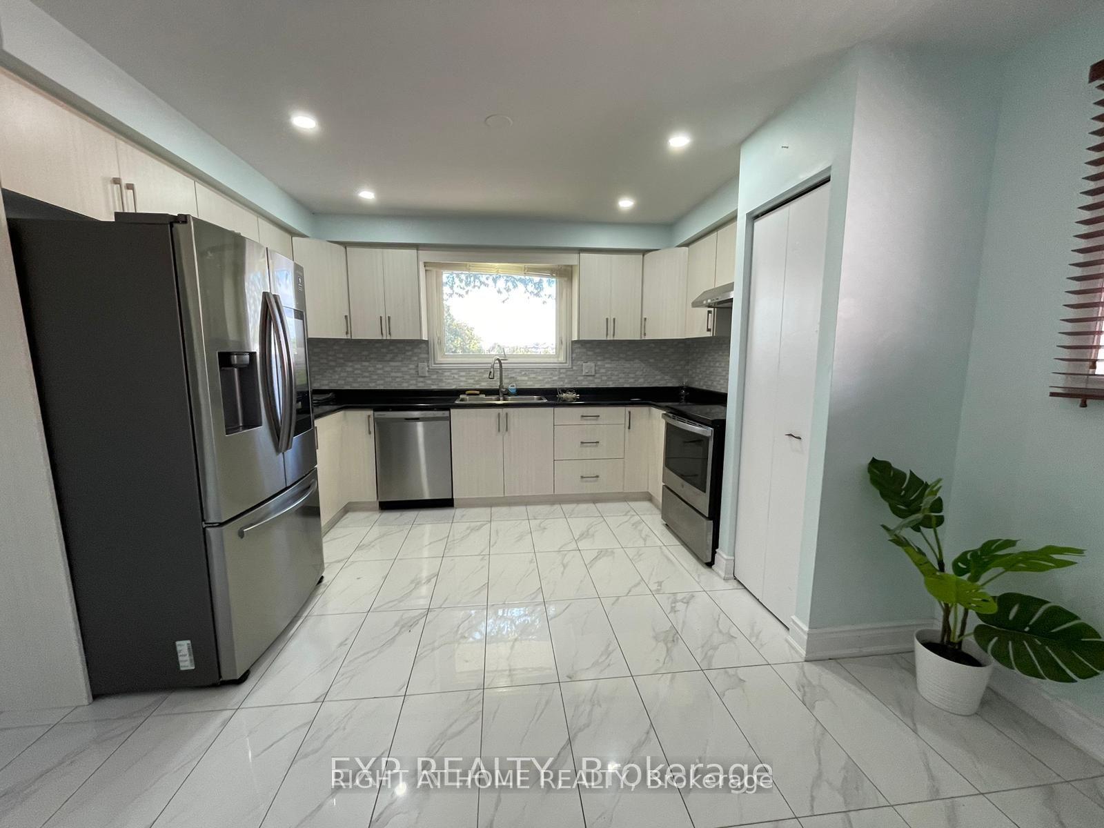 Photo 2 of 380 Christie Street, Grimsby, Grimsby Beach — HOMEH