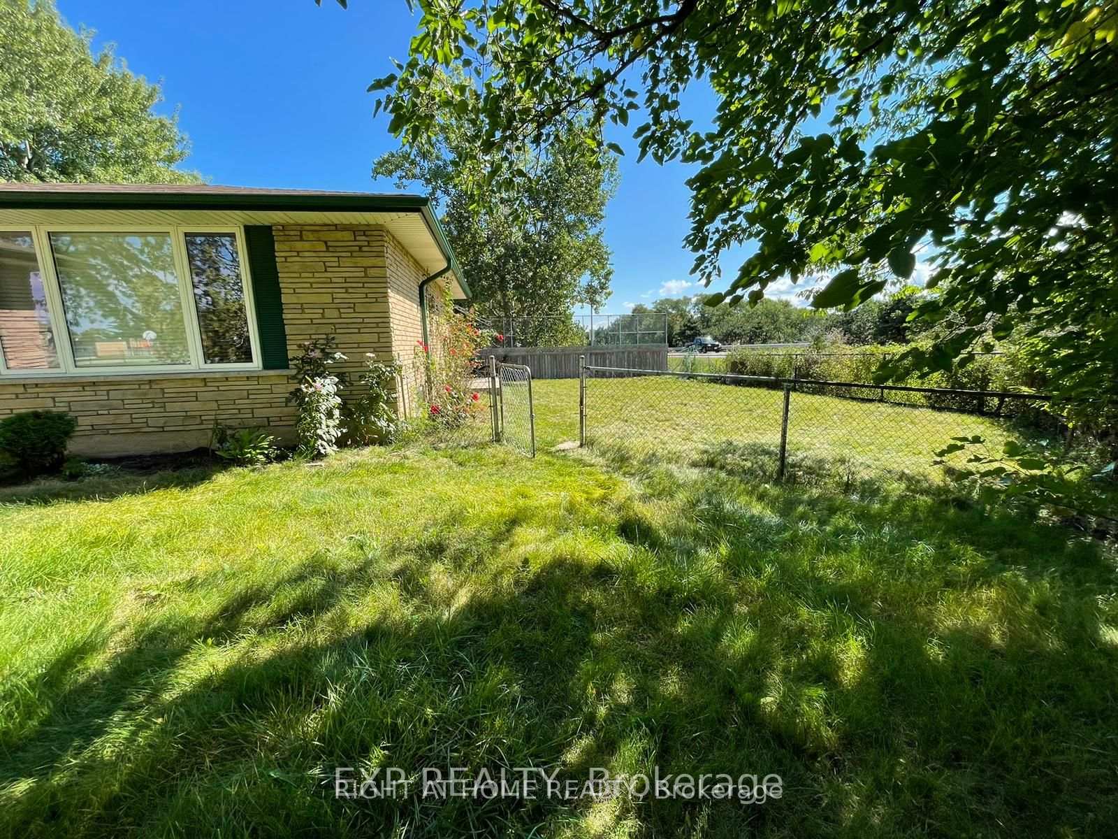 Photo 9 of 380 Christie Street, Grimsby, Grimsby Beach — HOMEH