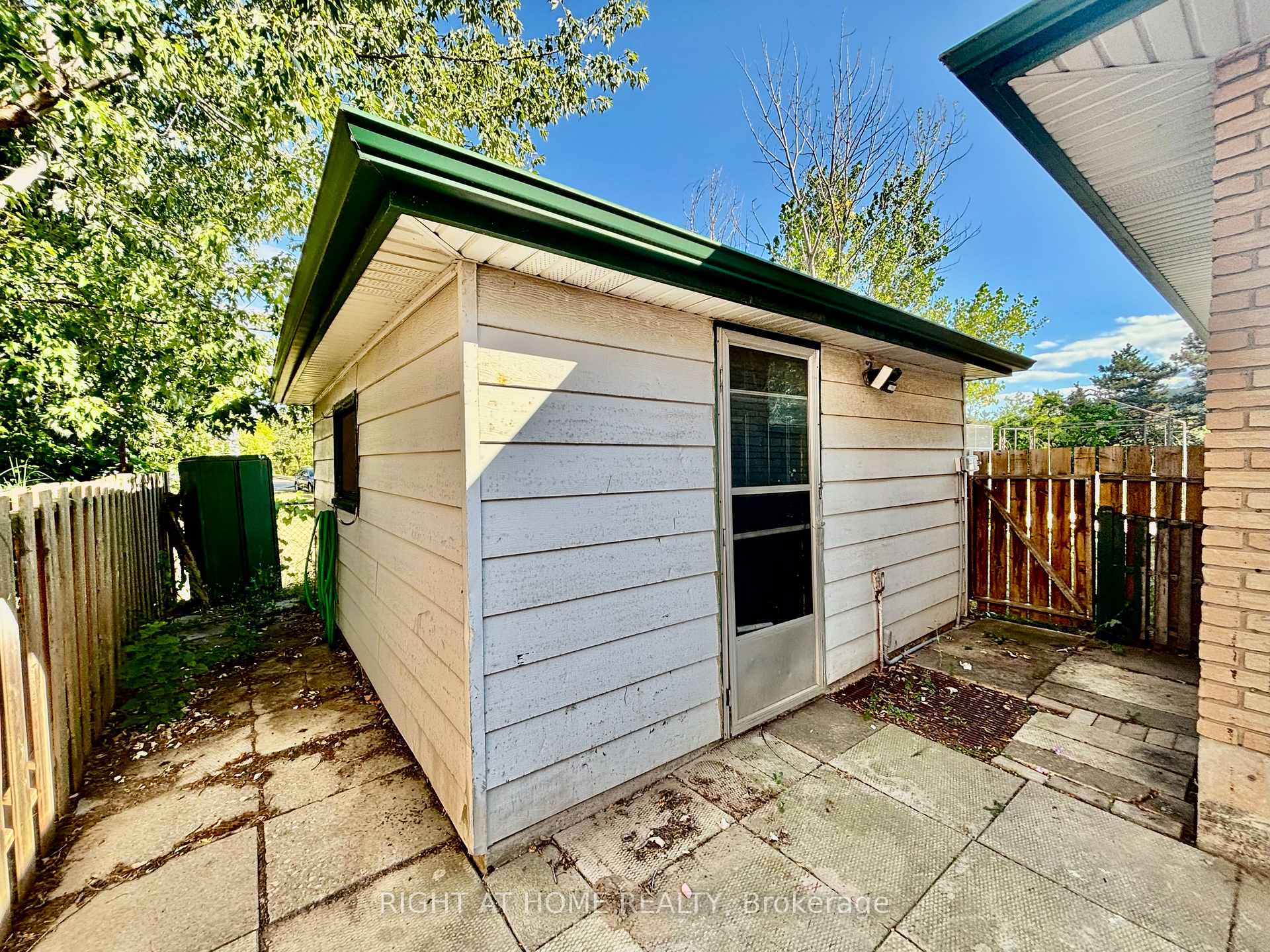 Photo 15 of 380 Christie Street, Grimsby, Grimsby Beach — HOMEH