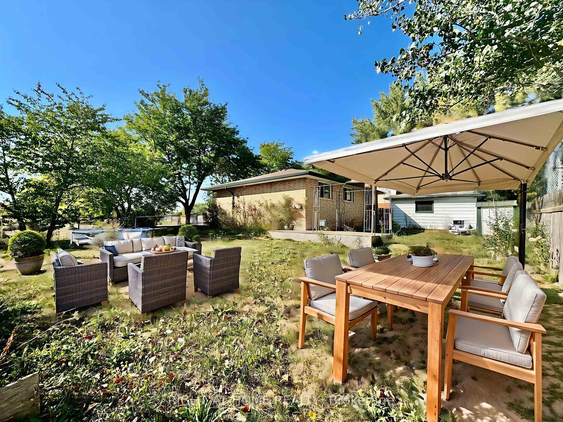 Photo 12 of 380 Christie Street, Grimsby, Grimsby Beach — HOMEH
