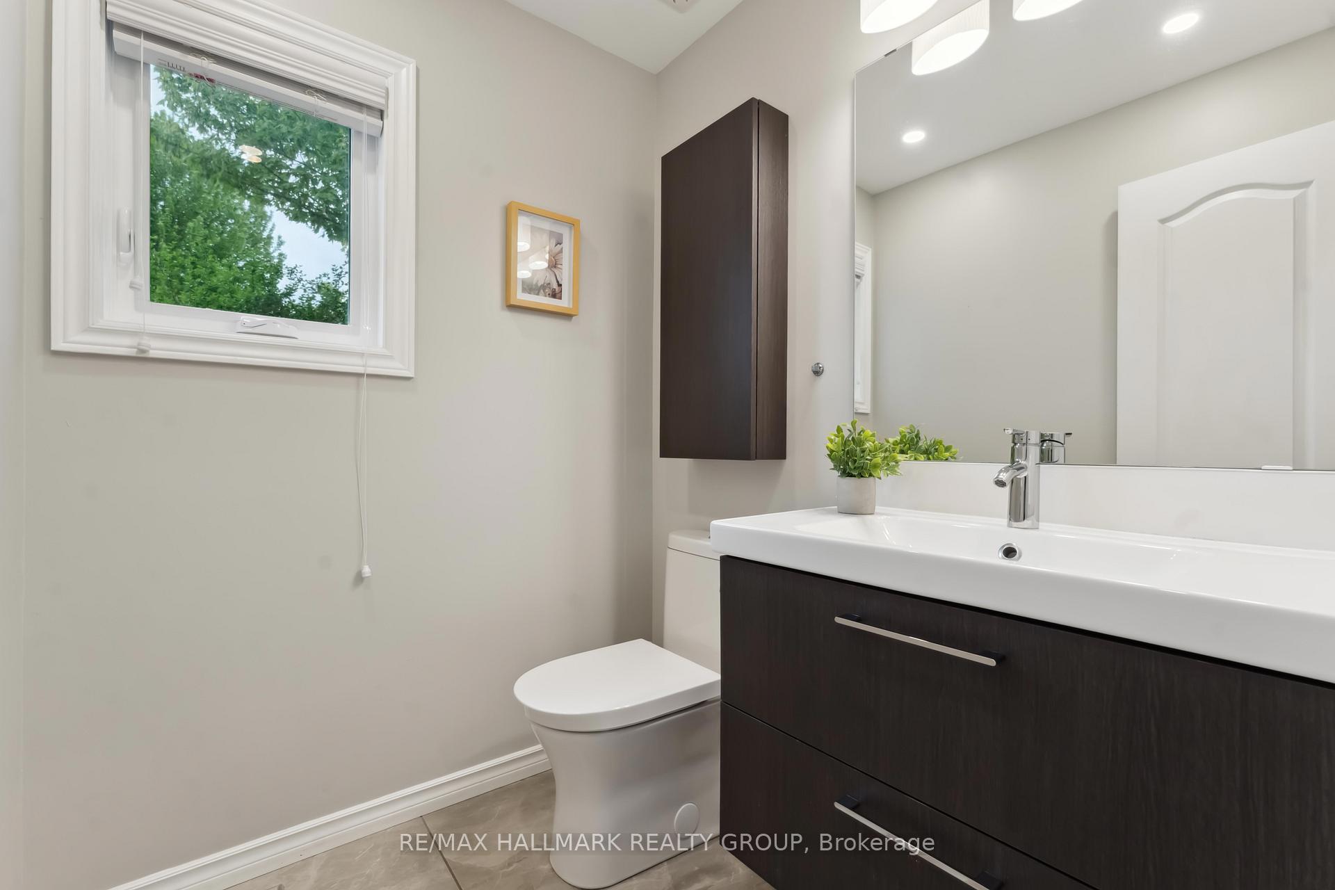 Photo 17 of 2 Maravista Drive, Ottawa, Barrhaven - Cedargrove/Fraserdale — HOMEH