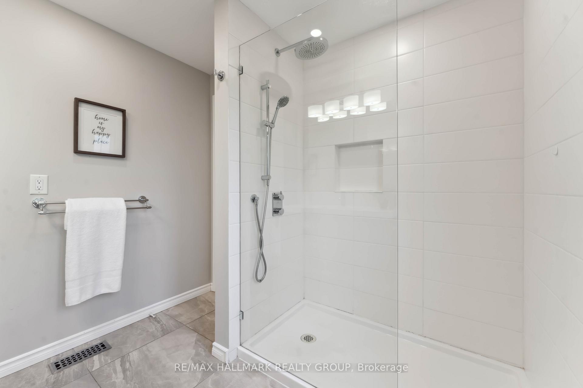 Photo 23 of 2 Maravista Drive, Ottawa, Barrhaven - Cedargrove/Fraserdale — HOMEH