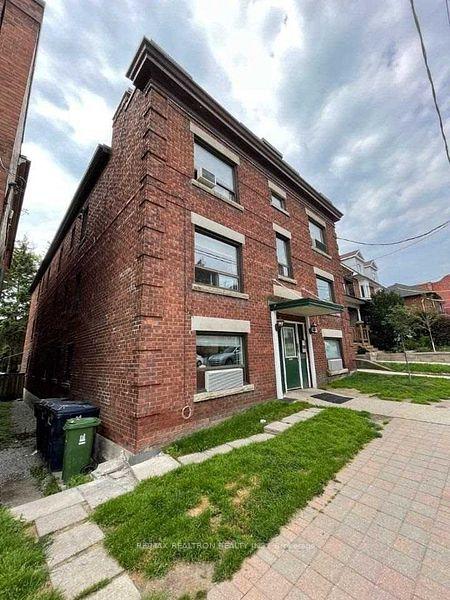 Front of Unit 9, 2477 Queen Street E
