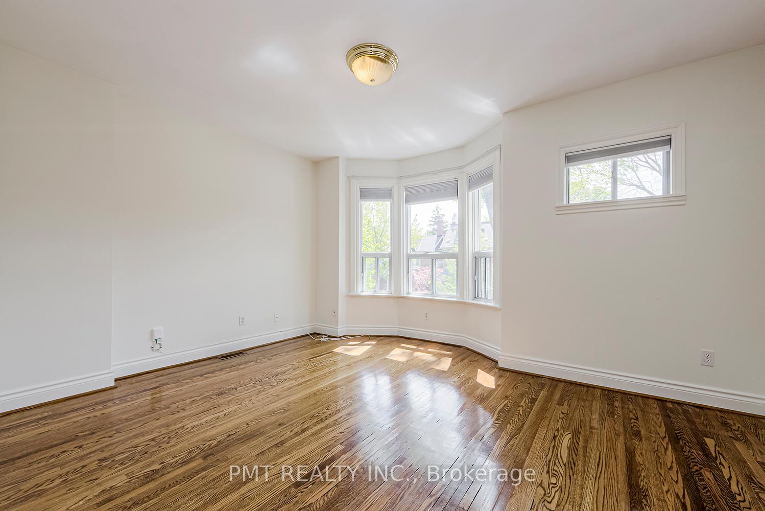 Photo 10 of 40 Garnock Avenue, Toronto, North Riverdale — HOMEH