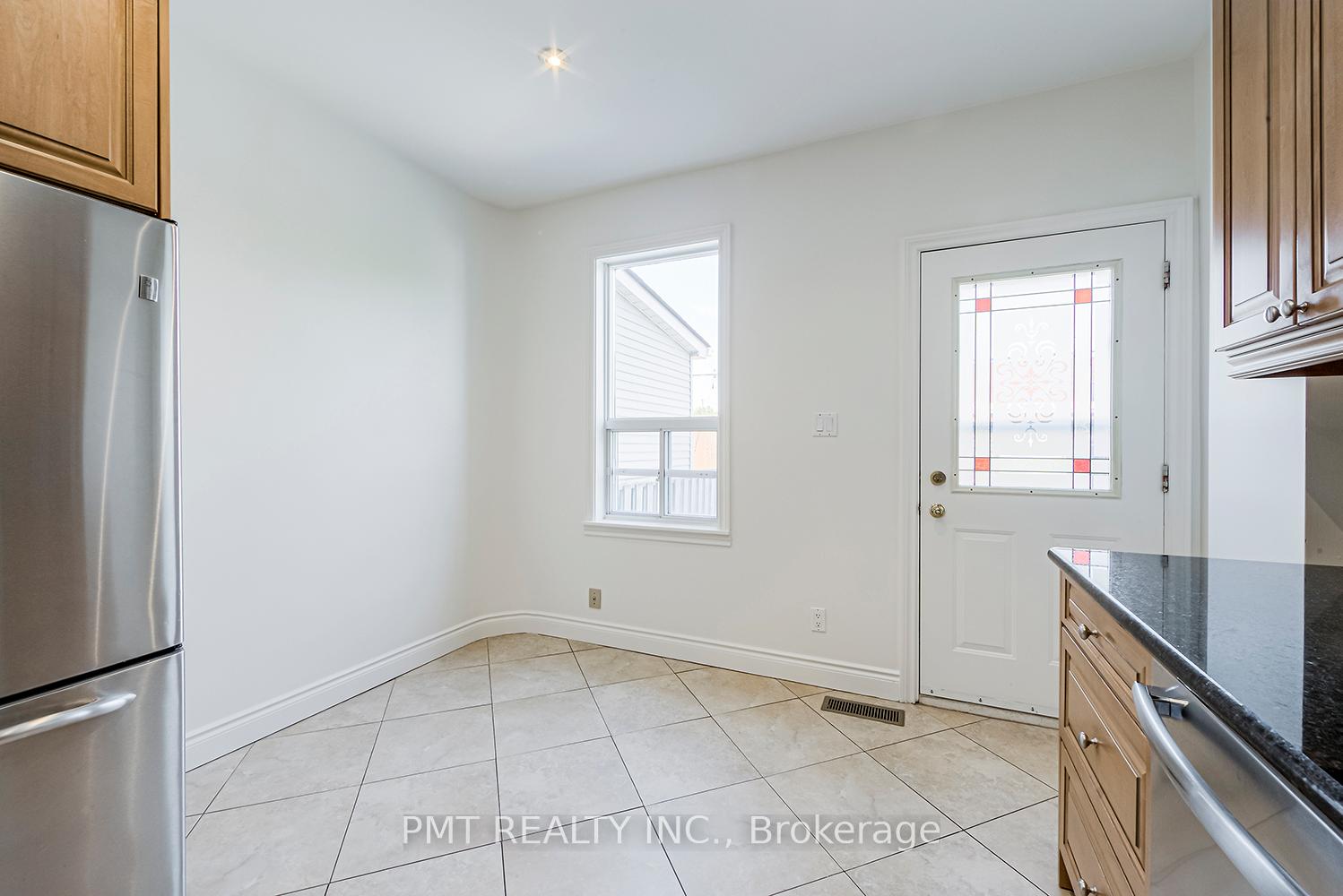 Photo 5 of 40 Garnock Avenue, Toronto, North Riverdale — HOMEH