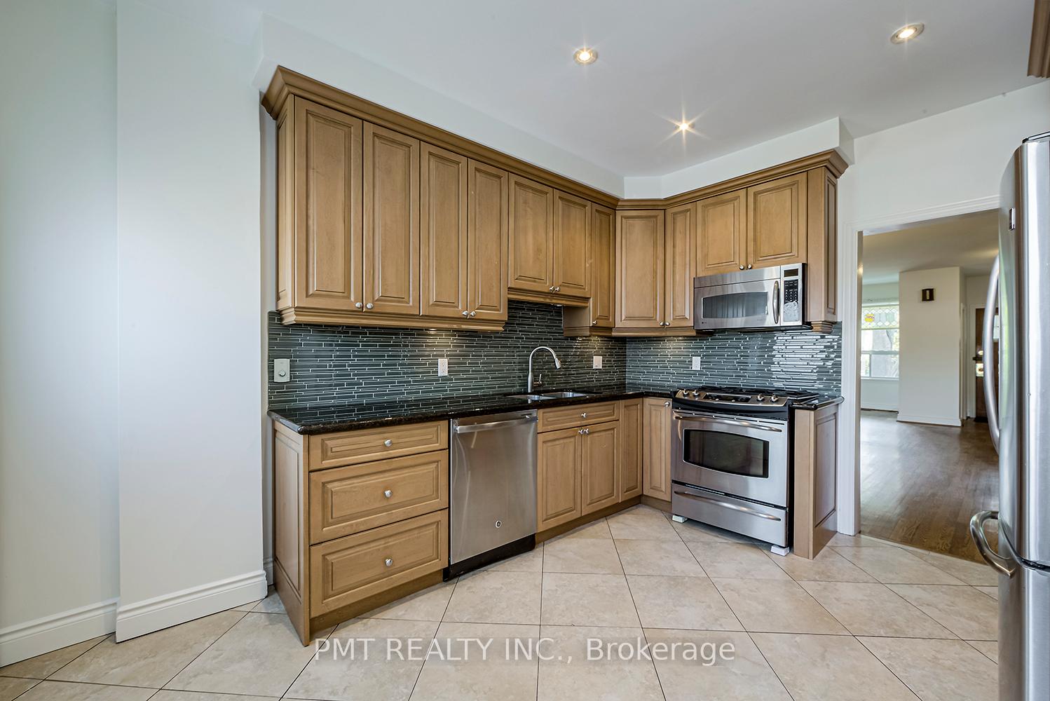 Photo 8 of 40 Garnock Avenue, Toronto, North Riverdale — HOMEH
