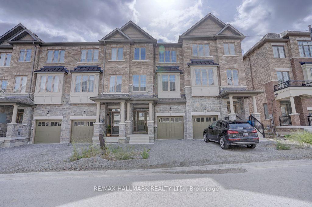 Photo 1 of 33 Hallmark Way, Whitby, Lynde Creek — HOMEH