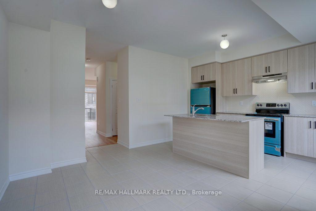 Photo 22 of 33 Hallmark Way, Whitby, Lynde Creek — HOMEH