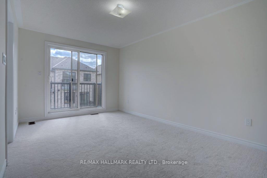 Photo 14 of 33 Hallmark Way, Whitby, Lynde Creek — HOMEH