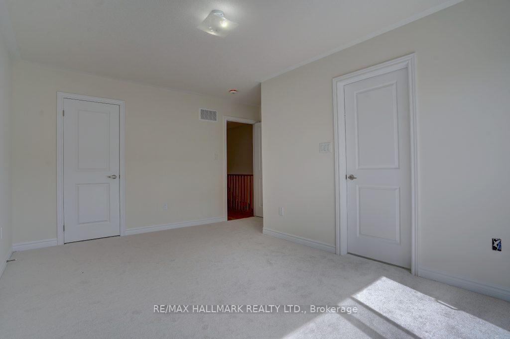 Photo 21 of 33 Hallmark Way, Whitby, Lynde Creek — HOMEH