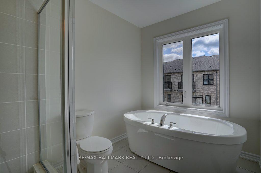 Photo 16 of 33 Hallmark Way, Whitby, Lynde Creek — HOMEH