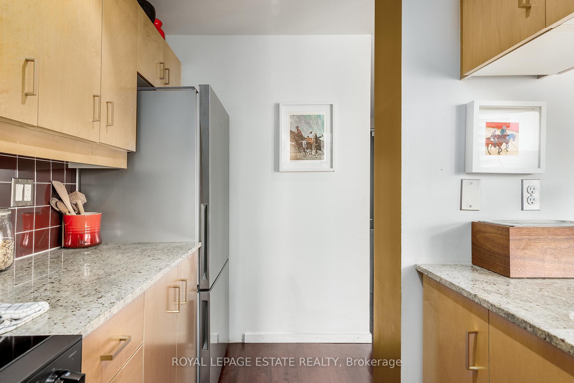 Photo 5 of Unit 1003, 281 Mutual Street, Toronto, Church-Yonge Corridor — HOMEH