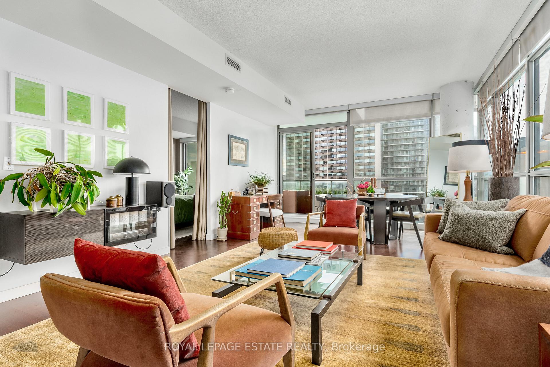 Photo 7 of Unit 1003, 281 Mutual Street, Toronto, Church-Yonge Corridor — HOMEH