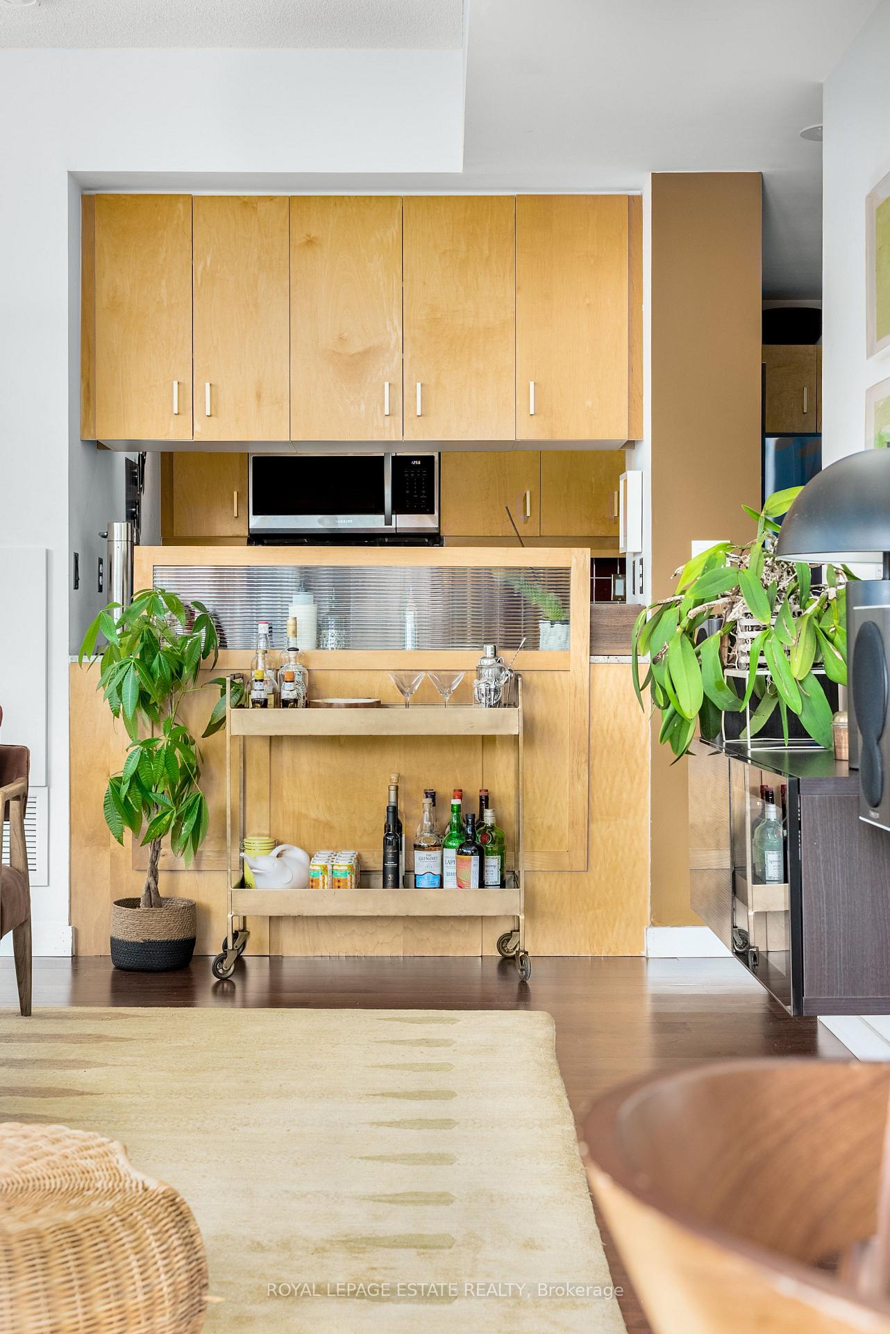 Photo 10 of Unit 1003, 281 Mutual Street, Toronto, Church-Yonge Corridor — HOMEH