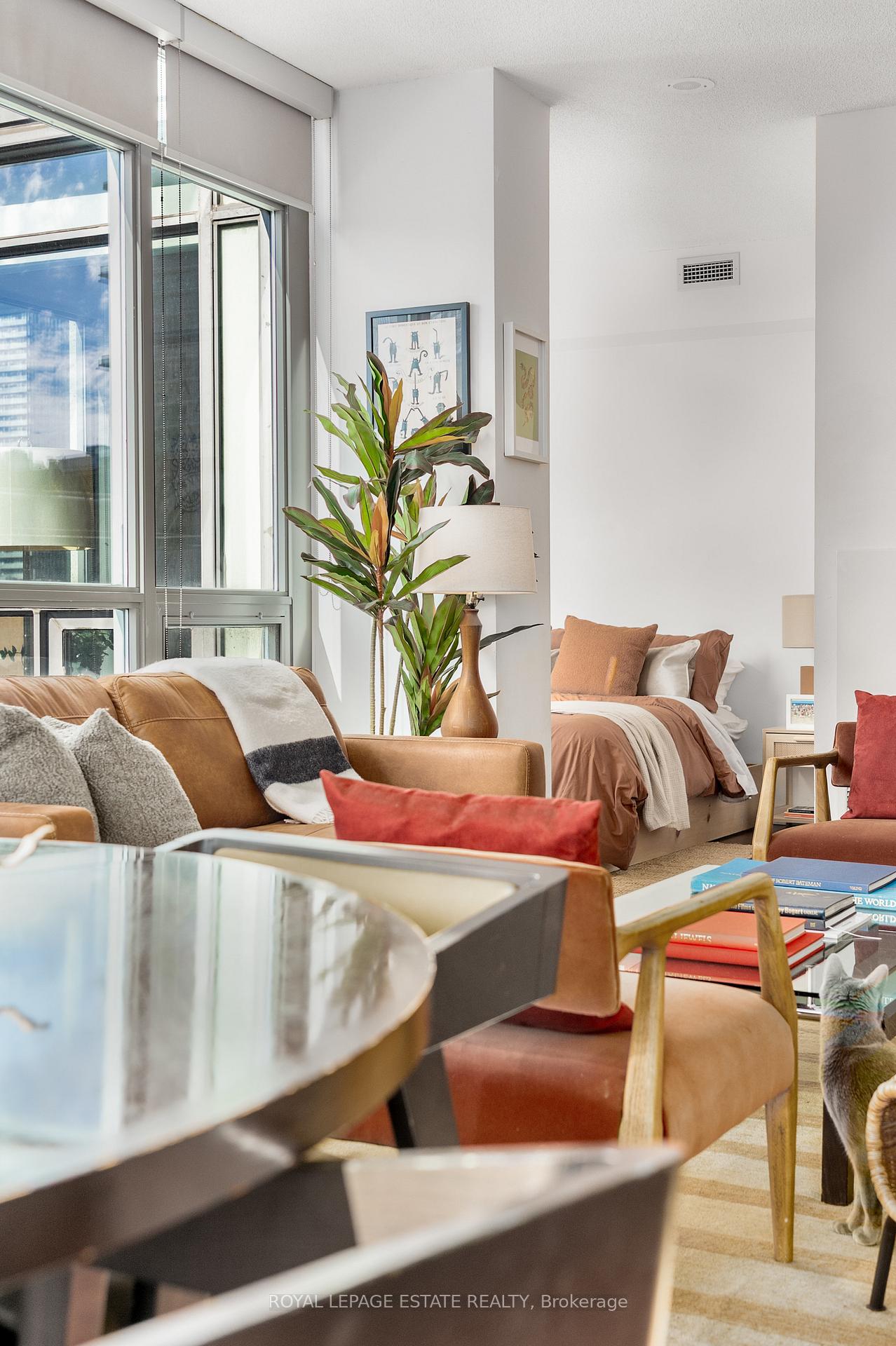 Photo 16 of Unit 1003, 281 Mutual Street, Toronto, Church-Yonge Corridor — HOMEH