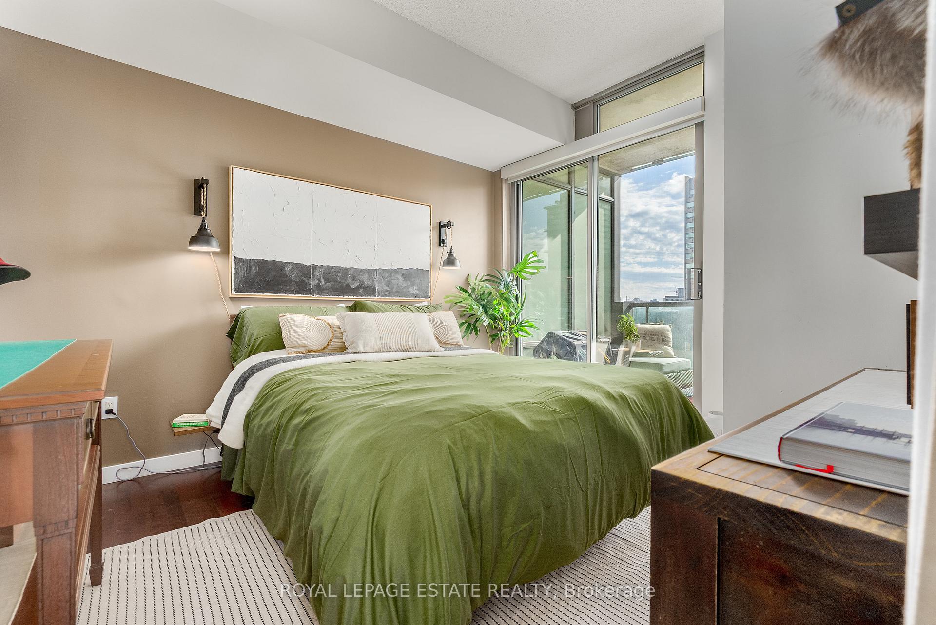 Photo 22 of Unit 1003, 281 Mutual Street, Toronto, Church-Yonge Corridor — HOMEH