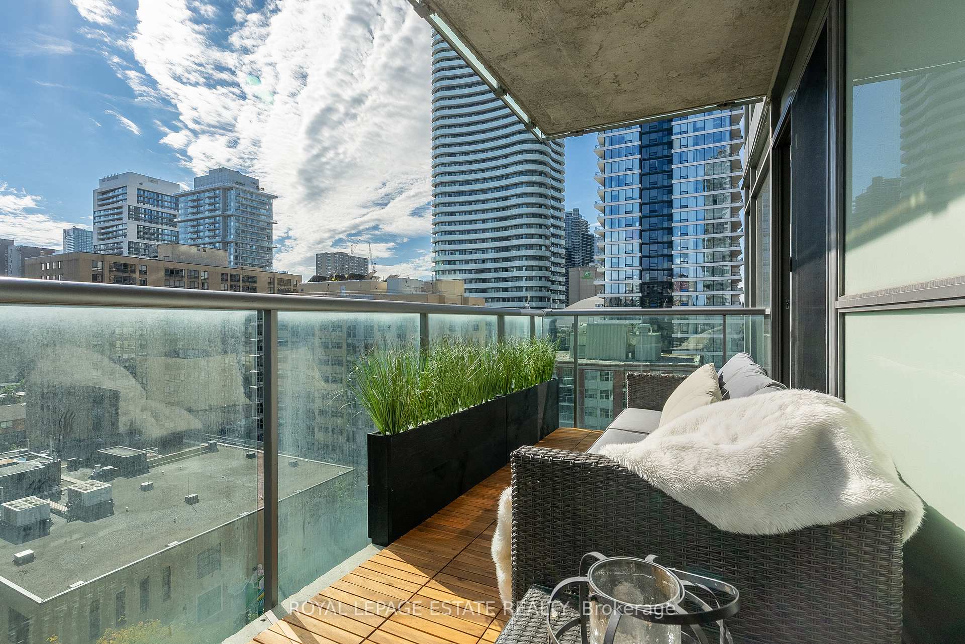 Photo 20 of Unit 1003, 281 Mutual Street, Toronto, Church-Yonge Corridor — HOMEH