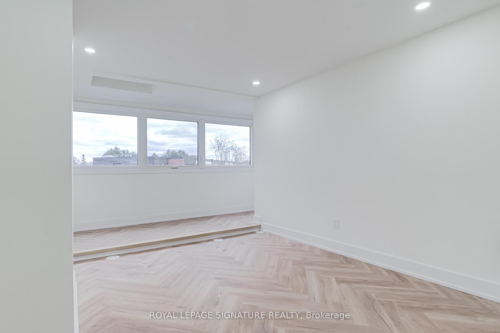 Photo 13 of Unit Upper, 861 O'connor Drive, Toronto, O'Connor-Parkview — HOMEH