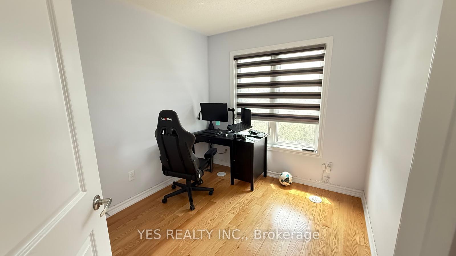 Photo 9 of 48 Savino Drive, Brampton, Heart Lake West — HOMEH