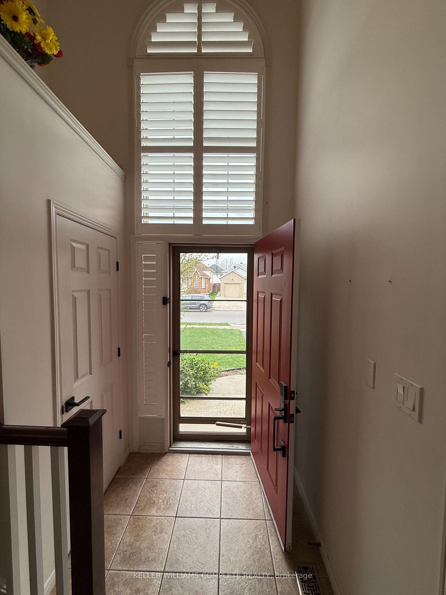 Photo 3 of 505 Southridge Drive, Hamilton, Mountview — HOMEH