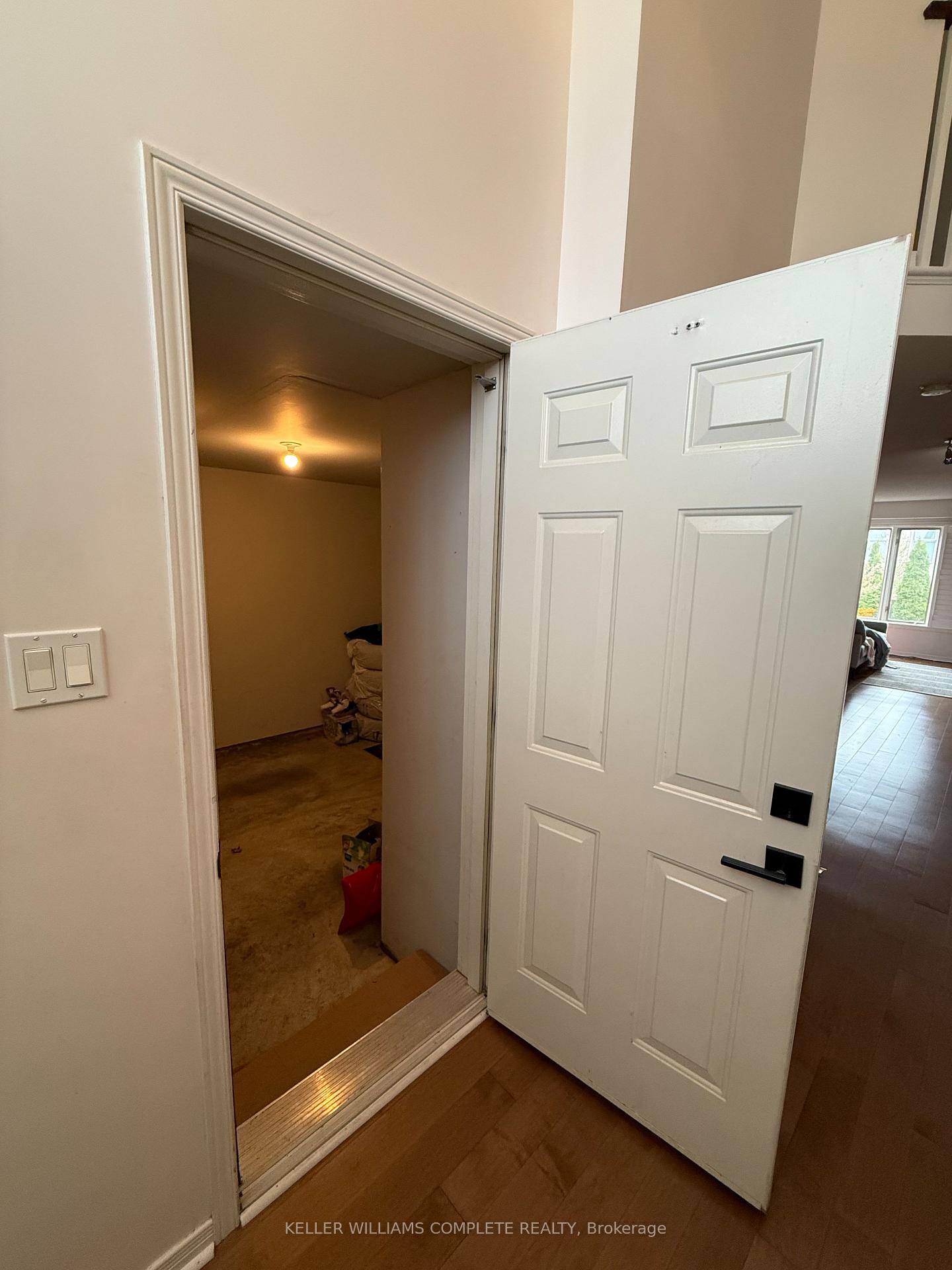Photo 12 of 505 Southridge Drive, Hamilton, Mountview — HOMEH