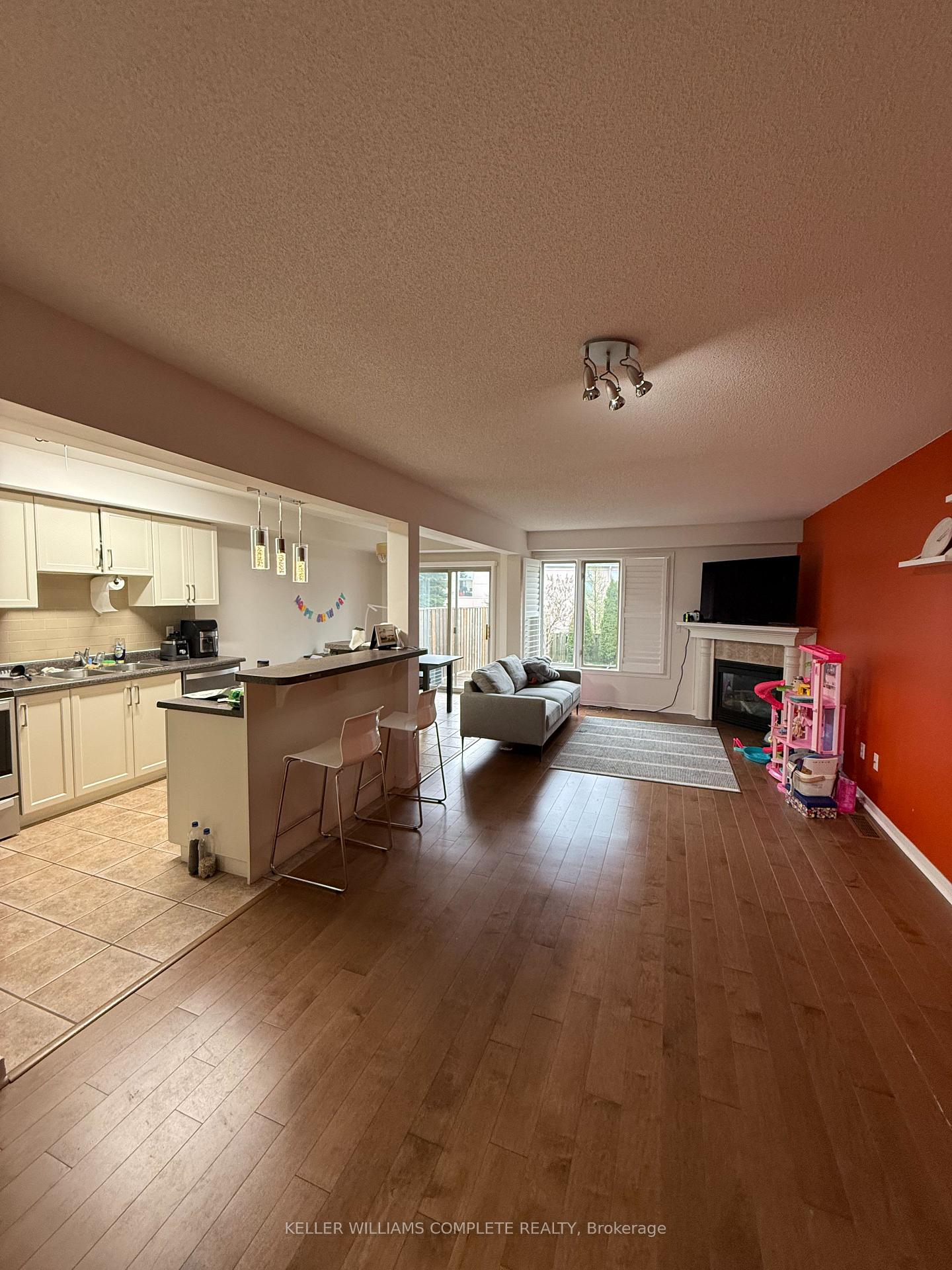 Photo 9 of 505 Southridge Drive, Hamilton, Mountview — HOMEH