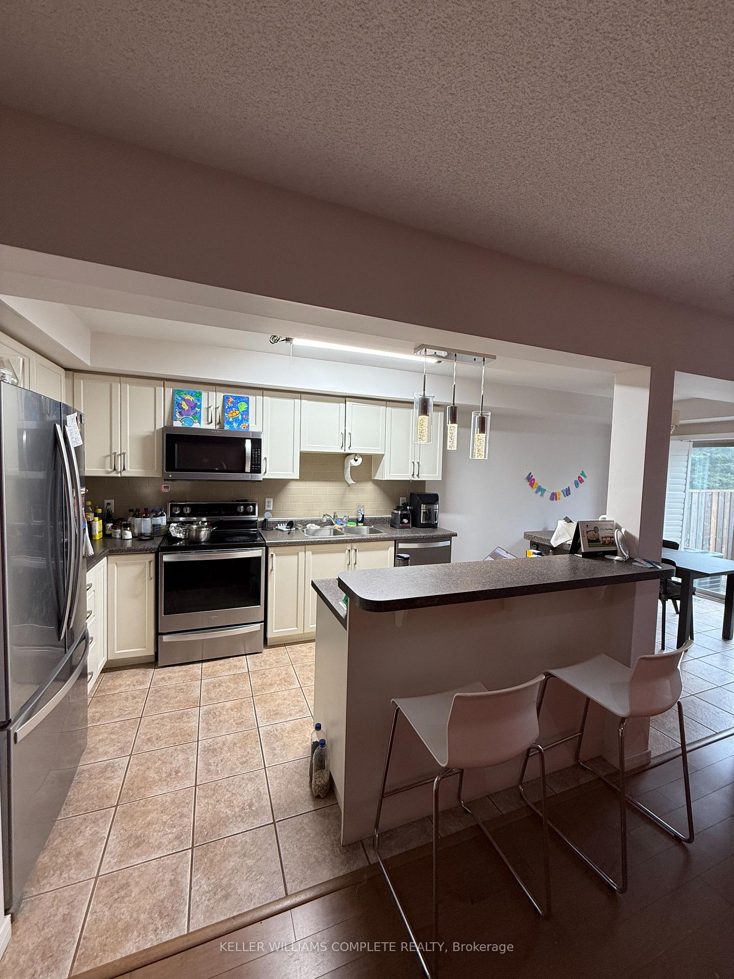Photo 6 of 505 Southridge Drive, Hamilton, Mountview — HOMEH