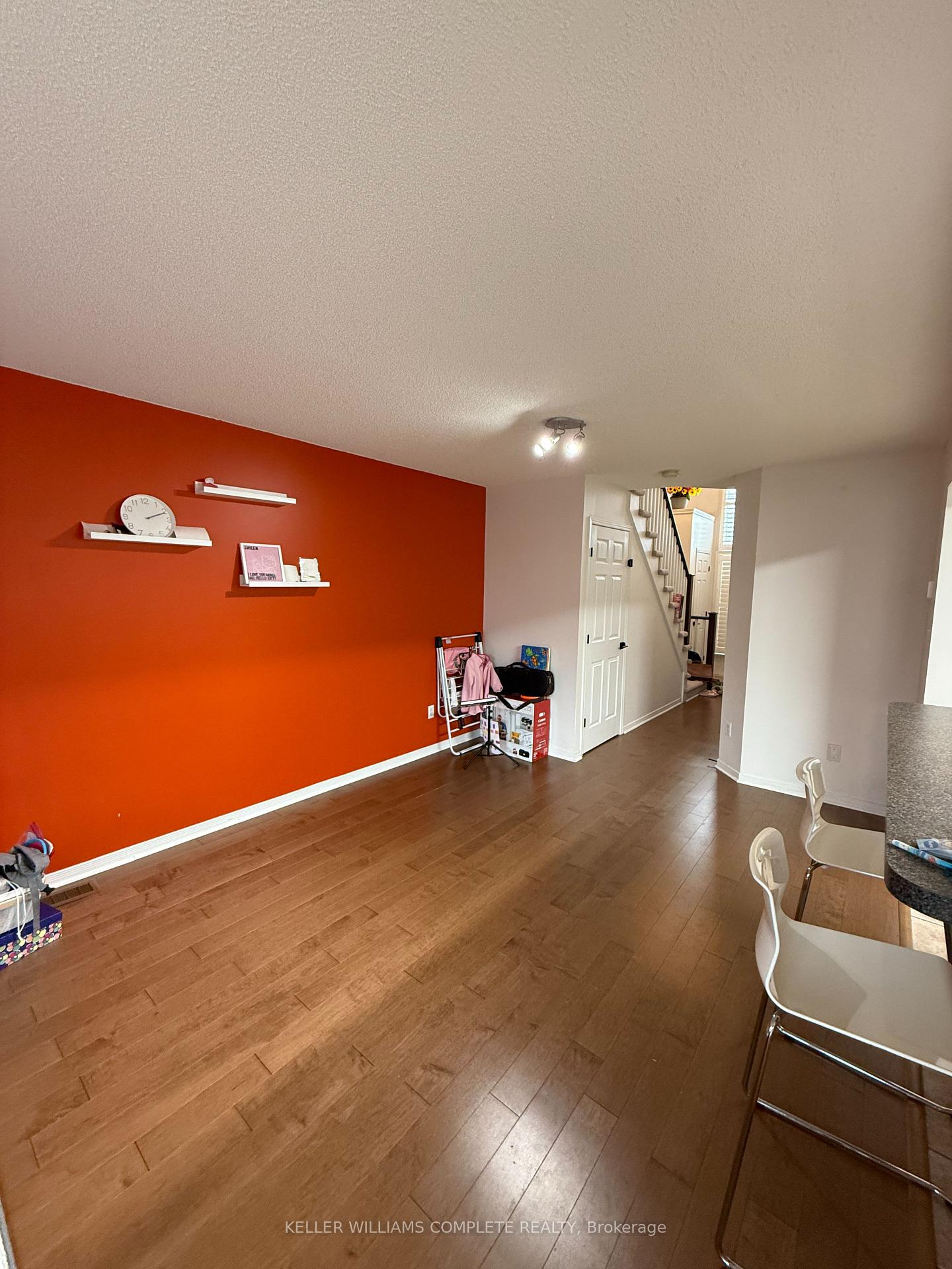 Photo 11 of 505 Southridge Drive, Hamilton, Mountview — HOMEH