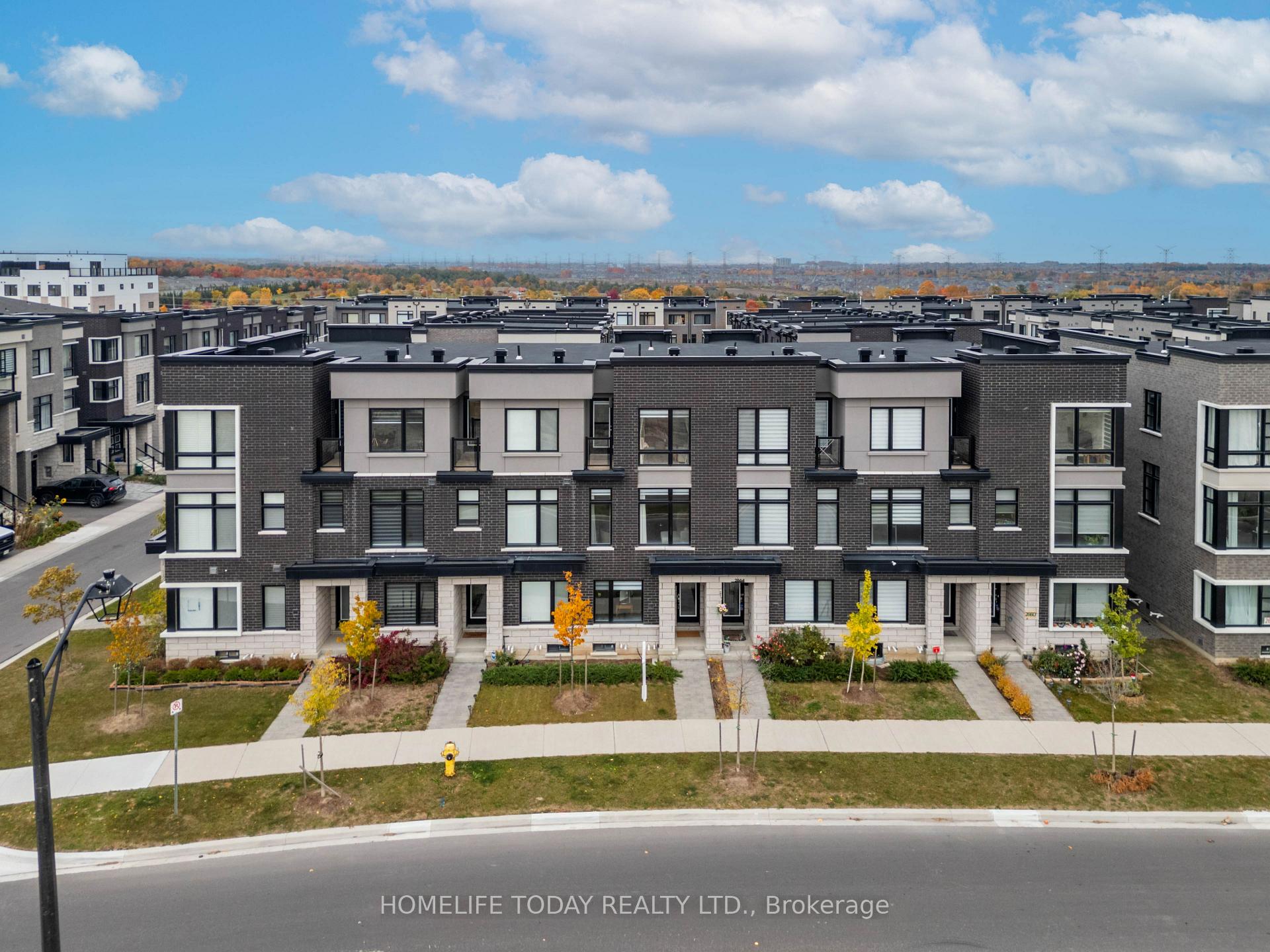 Photo 2 of 2670 Castlegate Crossing, Pickering, Duffin Heights — HOMEH