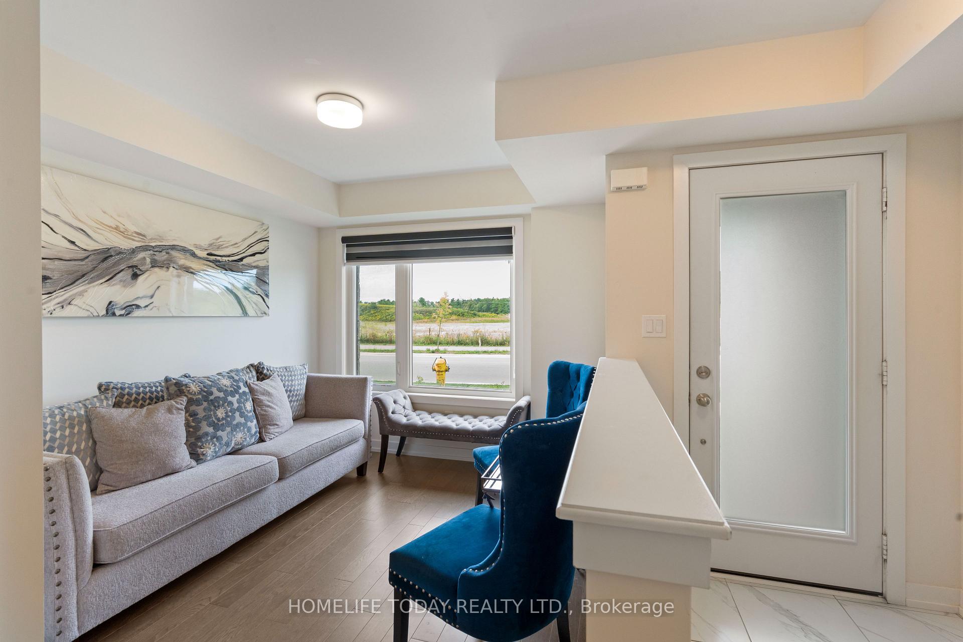 Photo 5 of 2670 Castlegate Crossing, Pickering, Duffin Heights — HOMEH