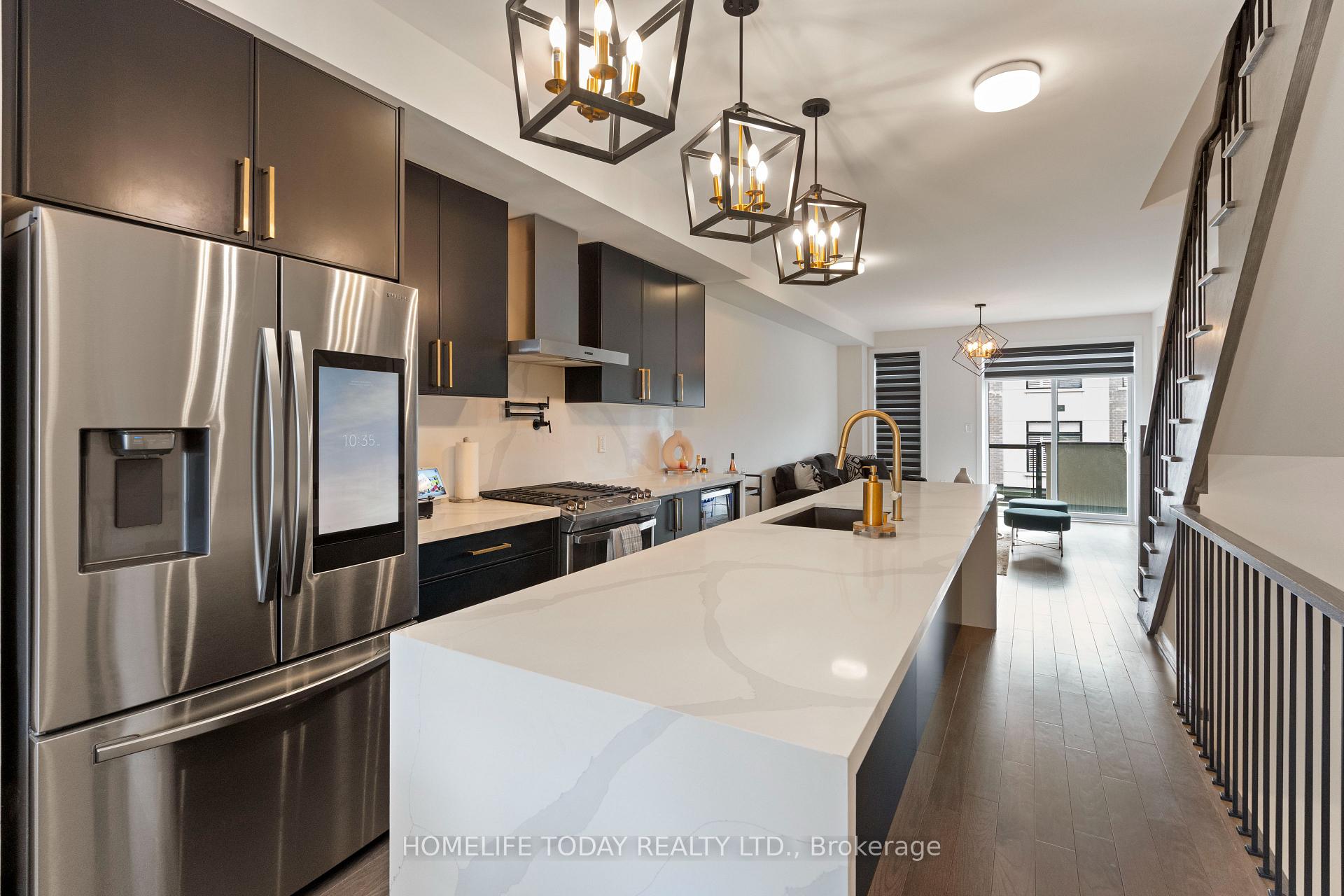 Photo 13 of 2670 Castlegate Crossing, Pickering, Duffin Heights — HOMEH