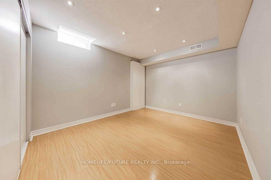 Photo 4 of 14 Lundy Drive, Markham, Box Grove — HOMEH