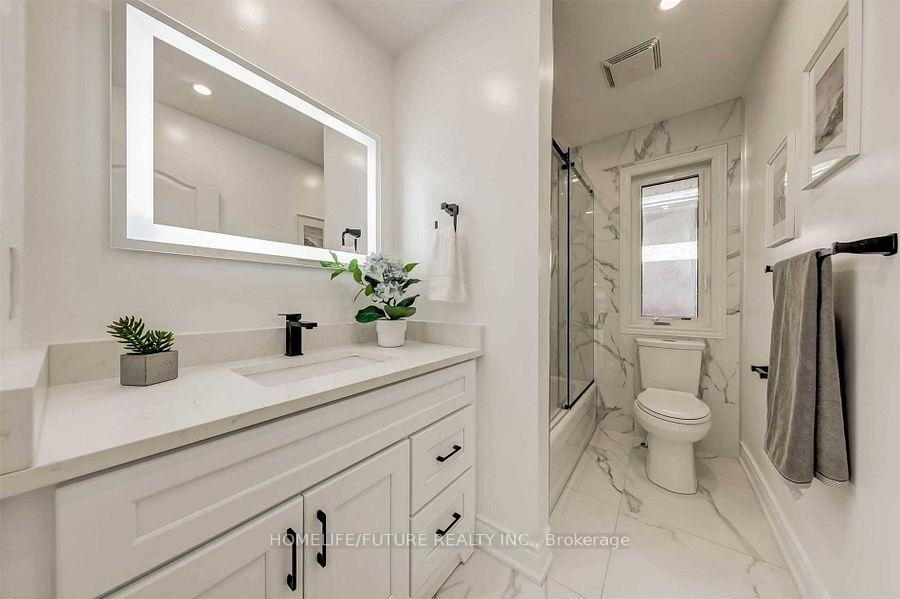 Photo 7 of 14 Lundy Drive, Markham, Box Grove — HOMEH