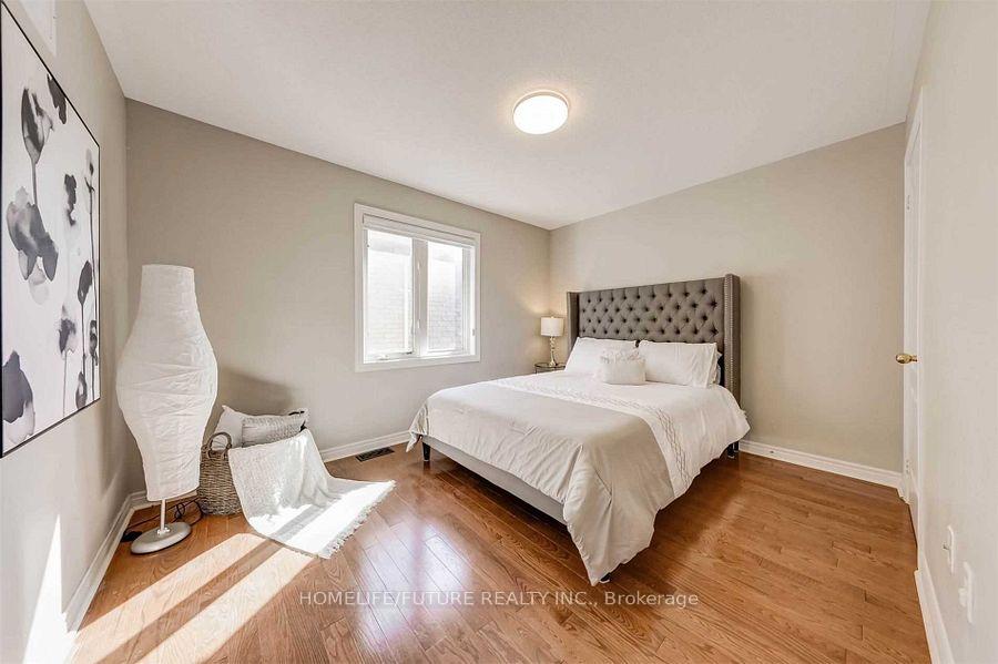 Photo 6 of 14 Lundy Drive, Markham, Box Grove — HOMEH