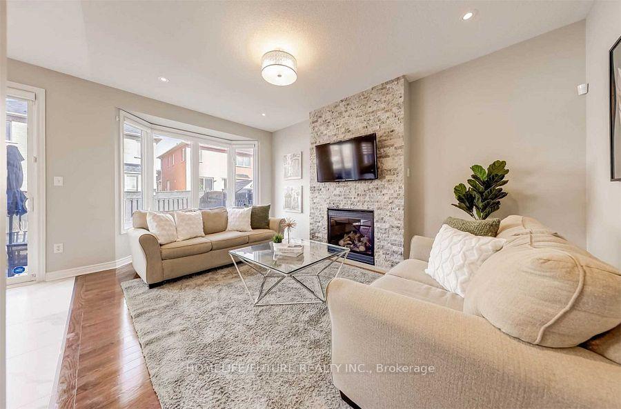Photo 10 of 14 Lundy Drive, Markham, Box Grove — HOMEH