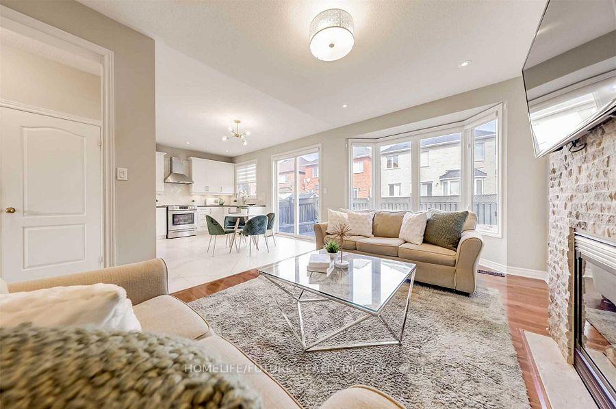 Photo 12 of 14 Lundy Drive, Markham, Box Grove — HOMEH