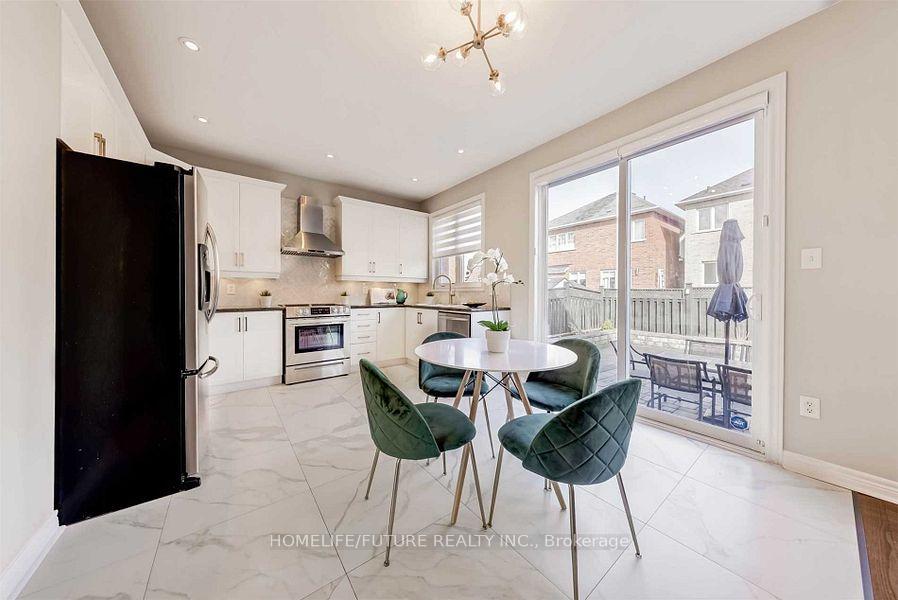 Photo 17 of 14 Lundy Drive, Markham, Box Grove — HOMEH