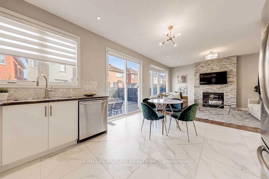 Photo 13 of 14 Lundy Drive, Markham, Box Grove — HOMEH
