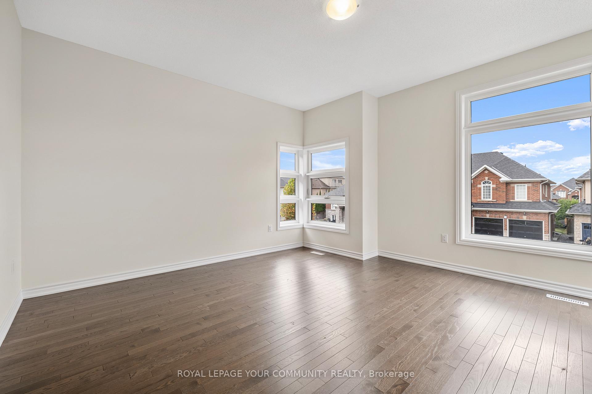 Photo 26 of 96 Weslock Crescent, Aurora, Bayview Northeast — HOMEH