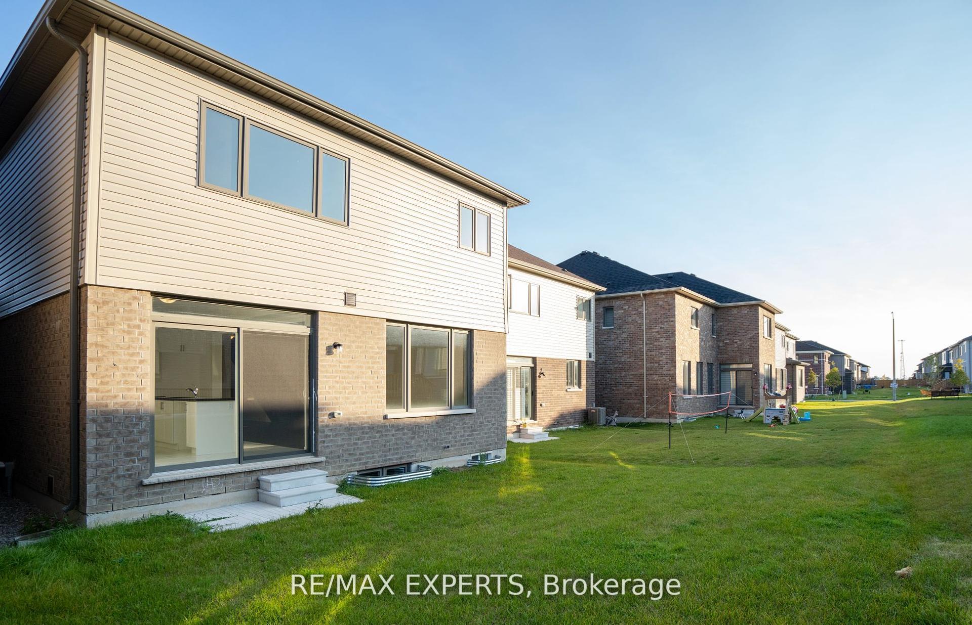 Photo 27 of 126 Nottingham Road, Barrie, Rural Barrie Southeast — HOMEH