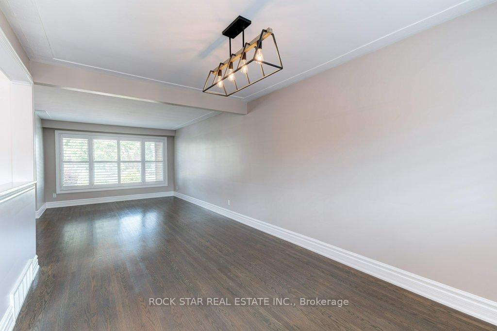 Photo 5 of 539 Upper Paradise Road, Hamilton, Gilbert — HOMEH