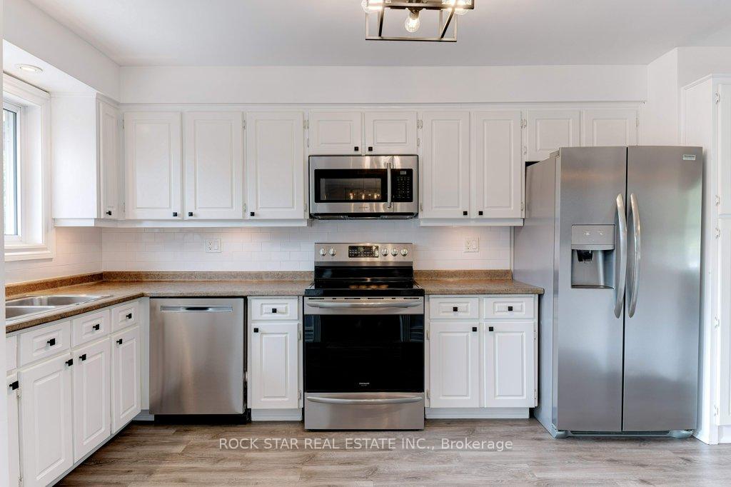 Photo 18 of 539 Upper Paradise Road, Hamilton, Gilbert — HOMEH