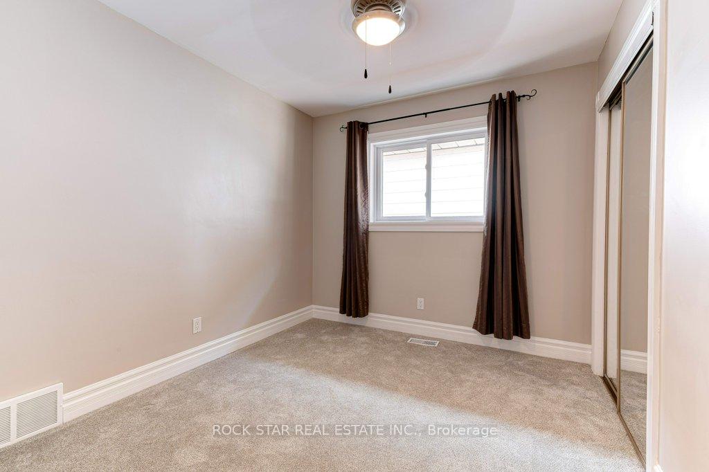 Photo 15 of 539 Upper Paradise Road, Hamilton, Gilbert — HOMEH