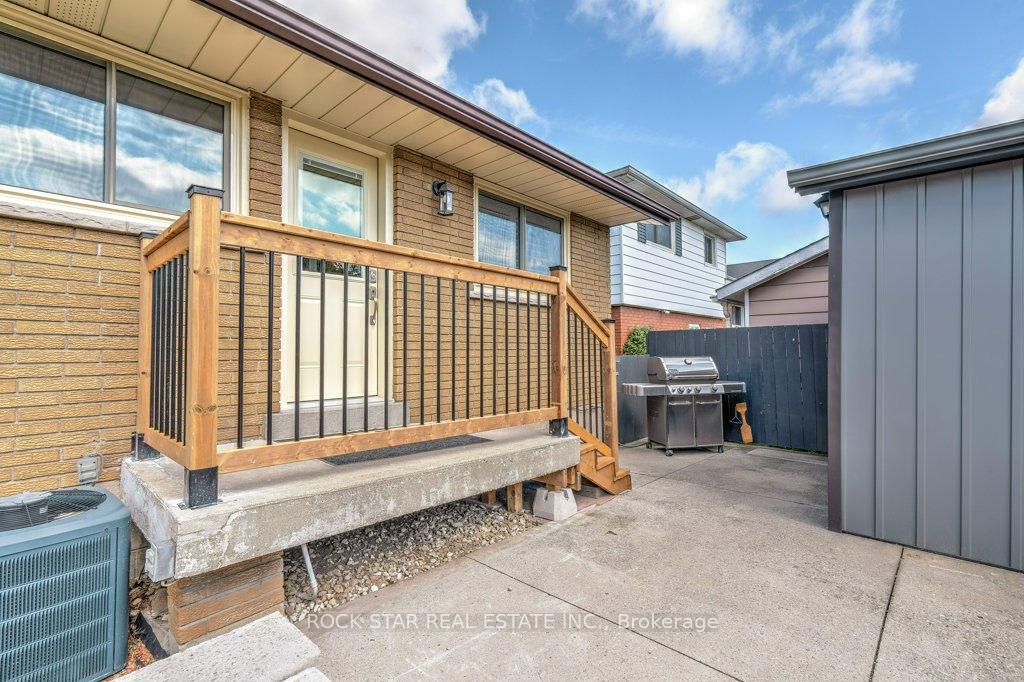 Photo 26 of 539 Upper Paradise Road, Hamilton, Gilbert — HOMEH