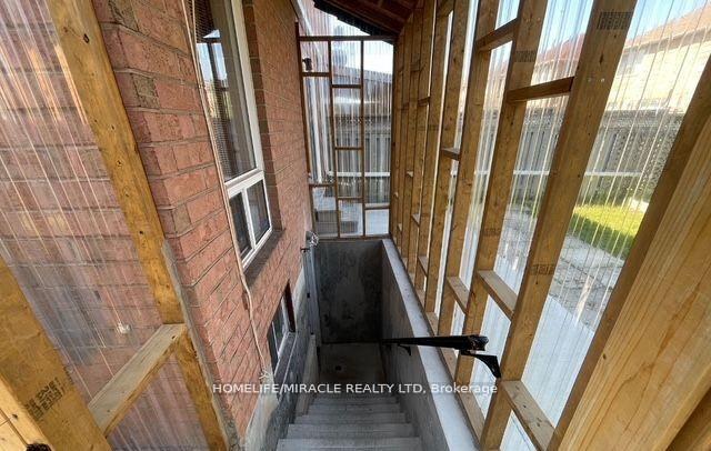 Photo 2 of 34 Brunswick St (Basement) Street, Brampton, Brampton West — HOMEH