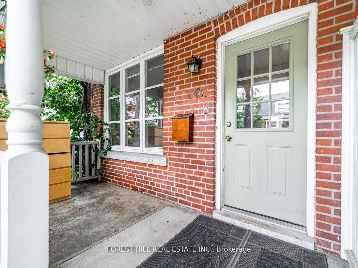 Photo 2 of 256 Beatrice Street, Toronto, Palmerston-Little Italy — HOMEH