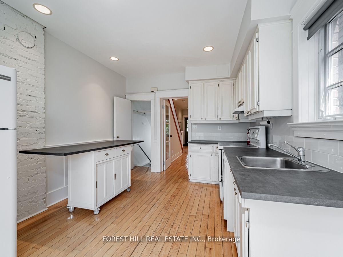 Photo 10 of 256 Beatrice Street, Toronto, Palmerston-Little Italy — HOMEH